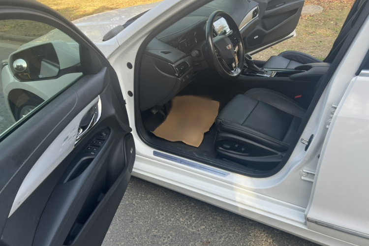 凯迪拉克ATS-L 2017款 28T 时尚型中控内饰7004