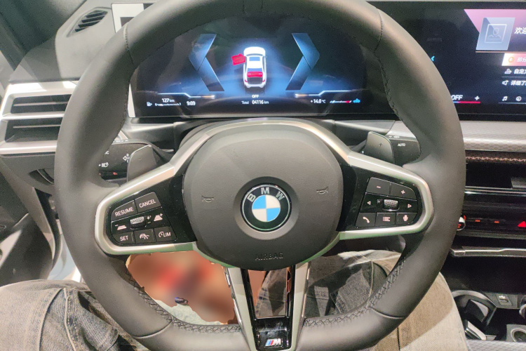 宝马3系 2025款 330i M运动曜夜套装局部细节13