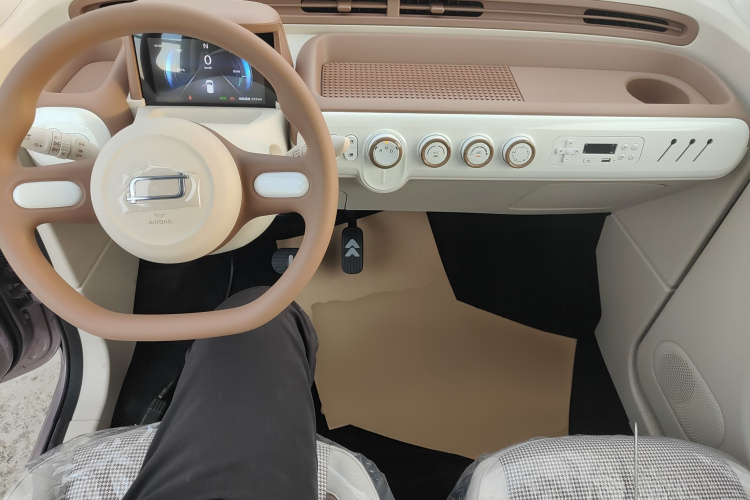 奔腾小马 2026款 222km 萌趣马 Plus中控内饰12