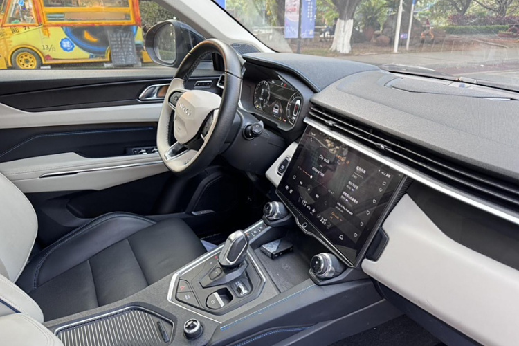 领克01 2021款 2.0TD 两驱耀Pro中控内饰7008