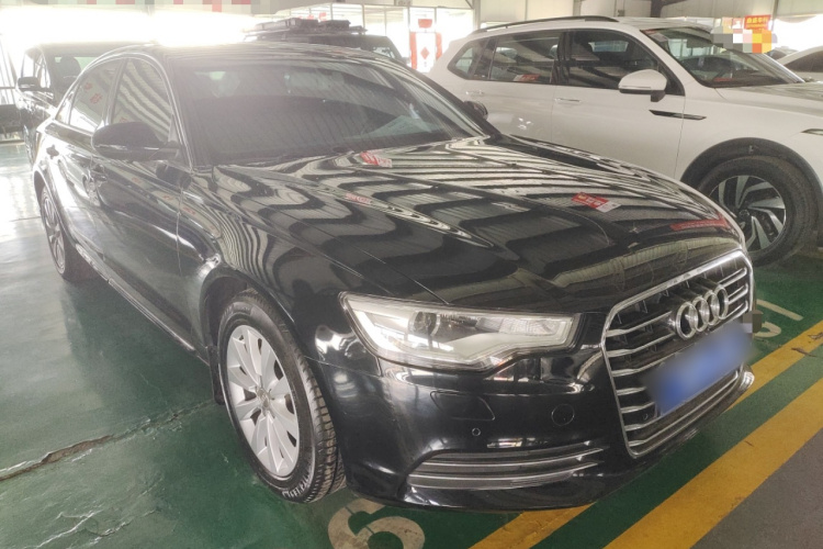 奥迪A6L 2015款 30 FSI 百万纪念舒享型车身外观3