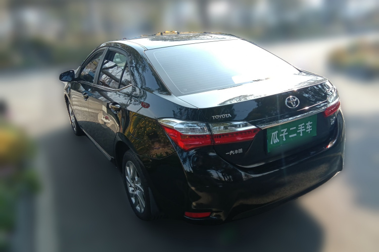 丰田 卡罗拉 2017款 改款 1.2T S-CVT GL-i真皮版车身外观5