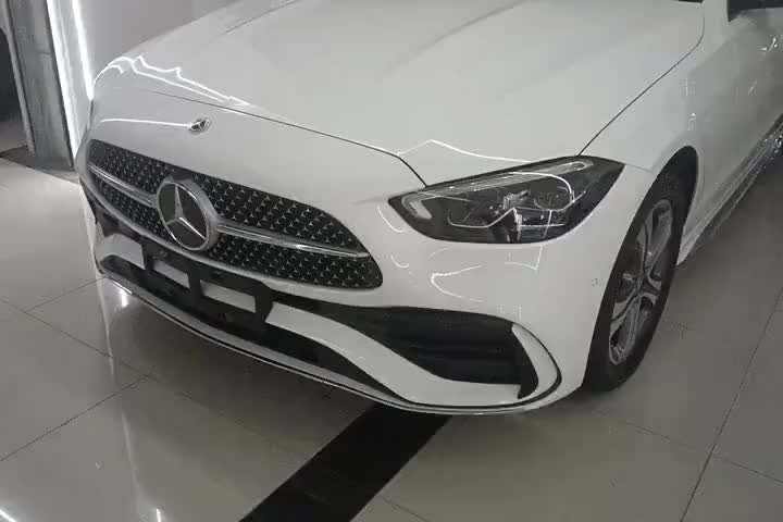奔驰C级 2022款 C 200 L 运动版实拍1