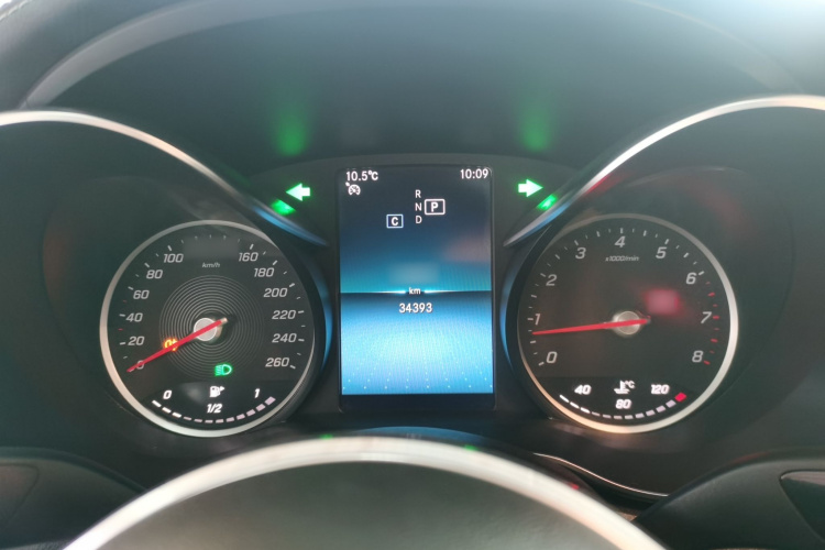 奔驰C级 2019款 C 180 L 时尚型运动版局部细节14