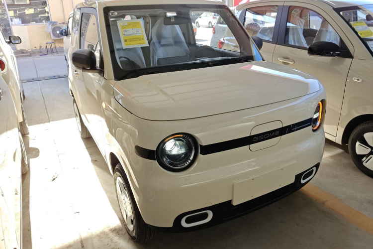 吉利银河 熊猫 2025款 210km 元气熊车身外观3