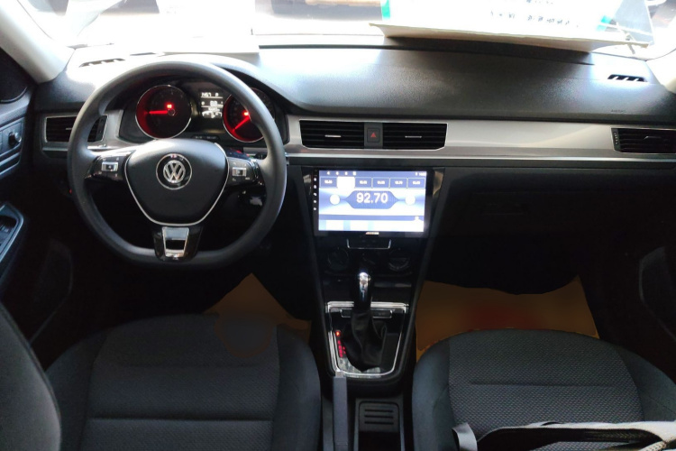 大众 2019款 改款 宝来·传奇 1.5L 自动时尚型 国VI中控内饰7002