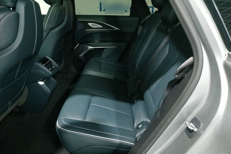 凯迪拉克 IQ锐歌 2022款 后驱长续航尊贵版中控内饰21