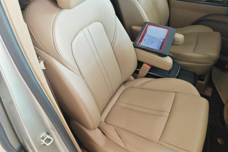 别克GL8 2020款 ES陆尊 653T 尊享型中控内饰41