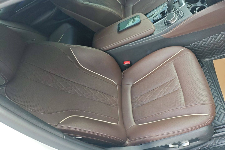 宝马5系 2021款 改款 530Li 领先型 M运动套装局部细节41