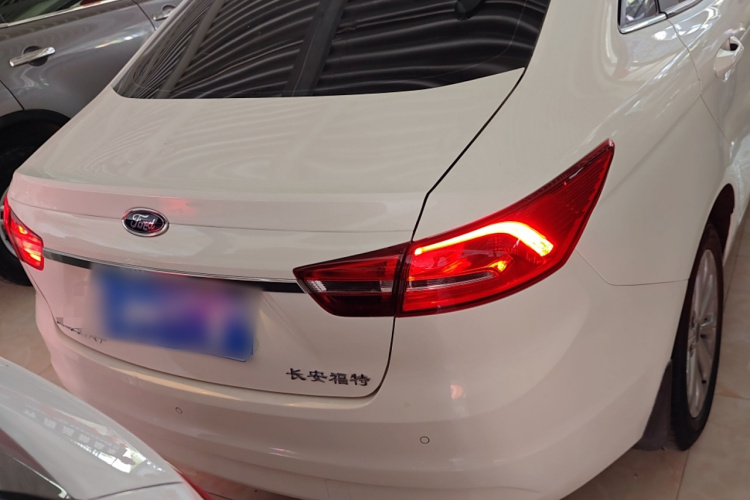 福特 福睿斯 2017款 幸福版 1.5L 自动时尚型车身外观6004