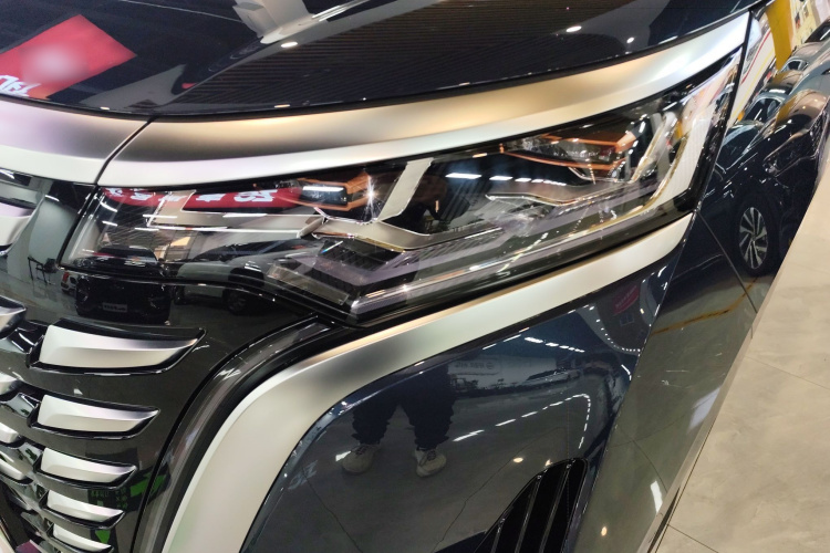 腾势D9 2024款 DM-i 980 四驱旗舰型局部细节36