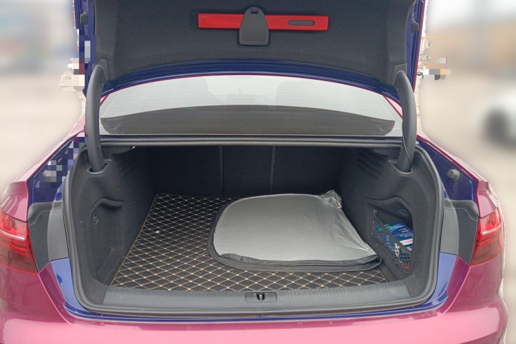 奥迪A4L 2020款 40 TFSI 时尚动感型中控内饰23