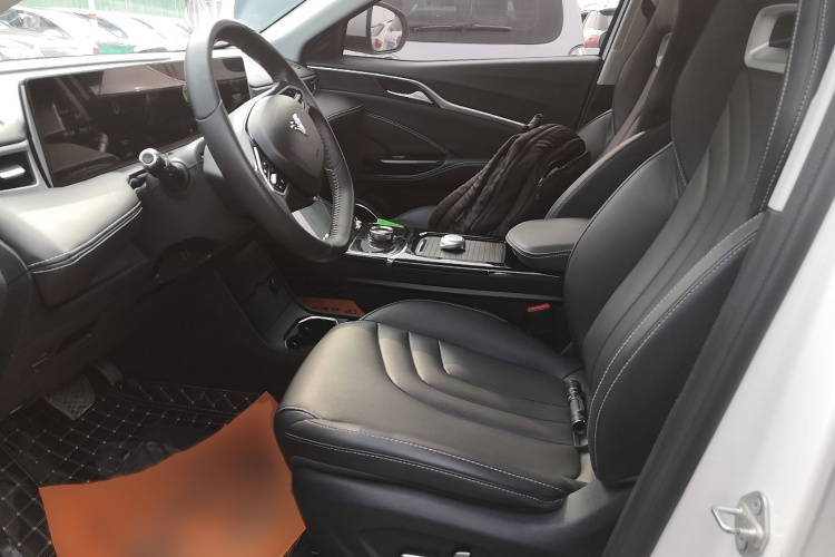 哪吒汽车 哪吒U 2021款 Pro 500 环球版局部细节19