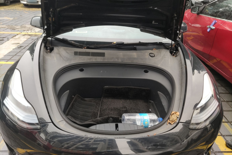 特斯拉 Model 3 2022款 后轮驱动版局部细节24