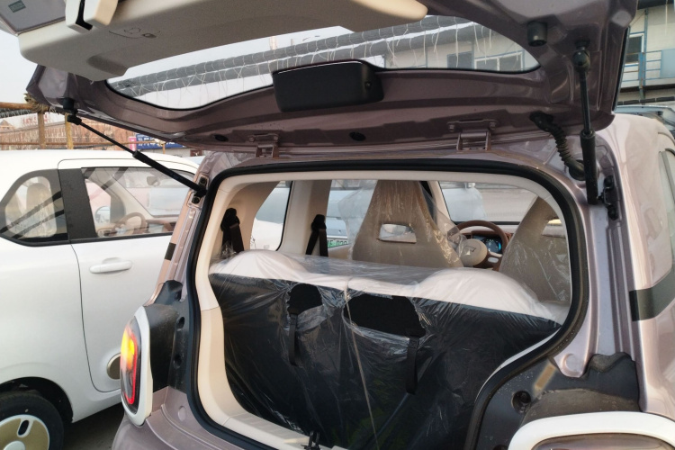 奔腾小马 2026款 222km 萌趣马 Plus机舱底盘23