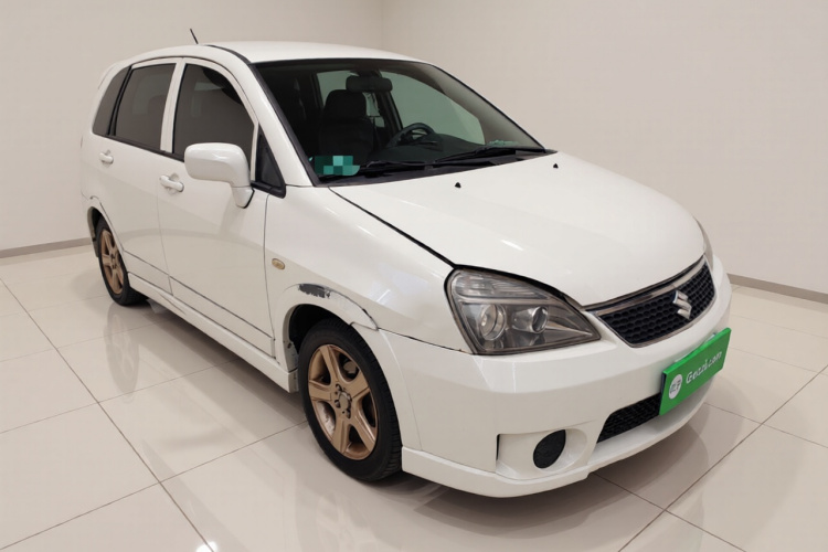 铃木 利亚纳 2013款 两厢 1.4L 手动标准型2车身外观3