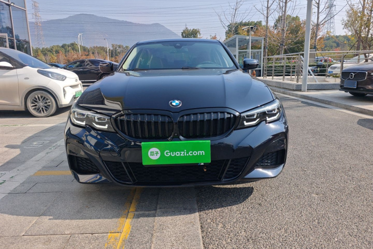 宝马3系 2022款 改款 325i M运动曜夜套装车身外观6001