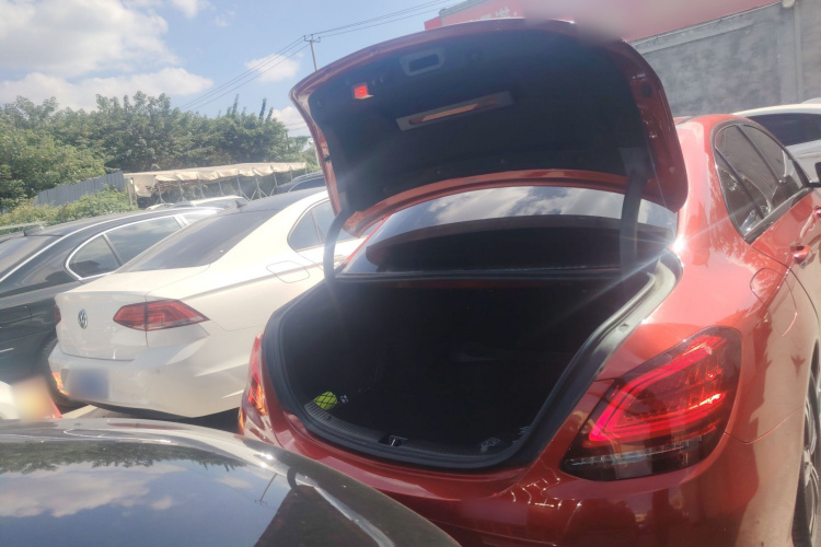 奔驰C级 2019款 C 260 运动版局部细节23