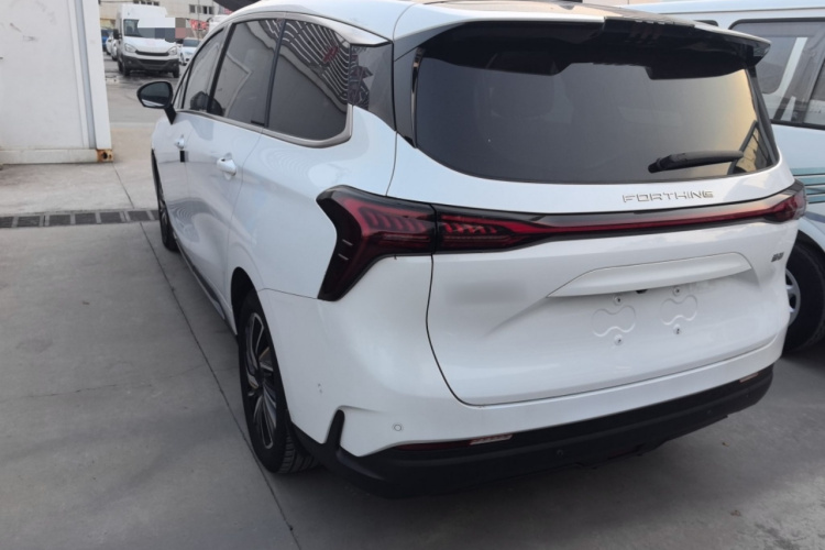 东风风行 风行游艇 2022款 1.5T DCT揽月版车身外观6004