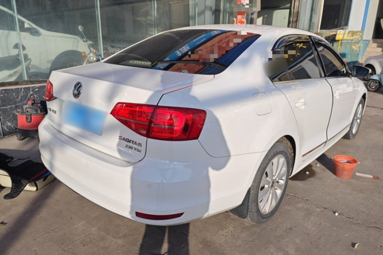 大众 速腾 2016款 230TSI 25周年纪念版车身外观7