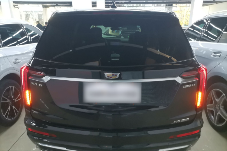 凯迪拉克XT6 2021款 2.0T 六座两驱豪华型车身外观6