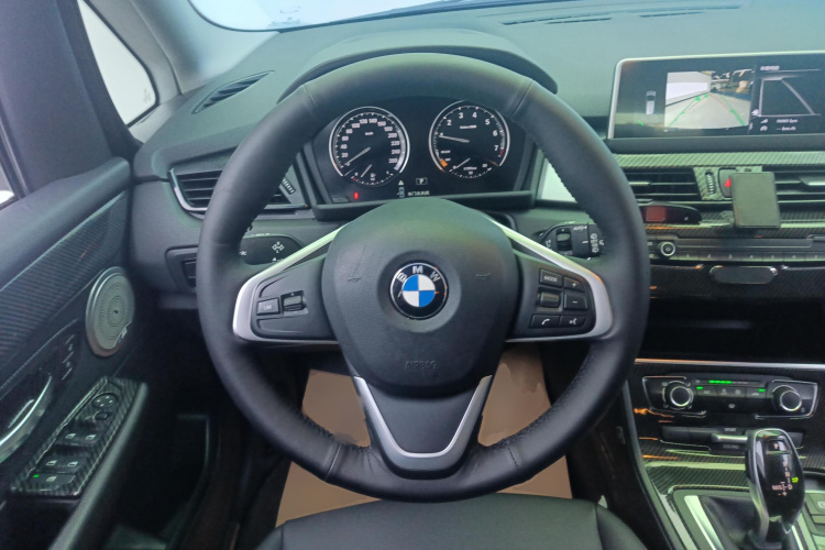 宝马2系多功能旅行车 2018款 220i 领先型中控内饰13