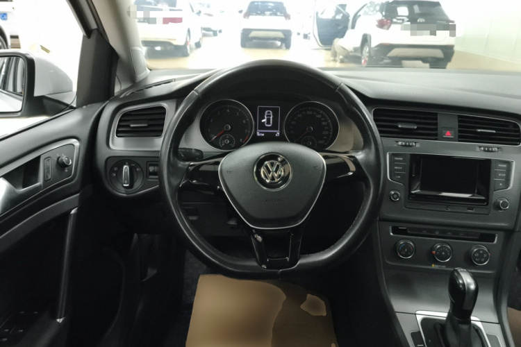 大众 高尔夫 2016款 230TSI 自动舒适型中控内饰13