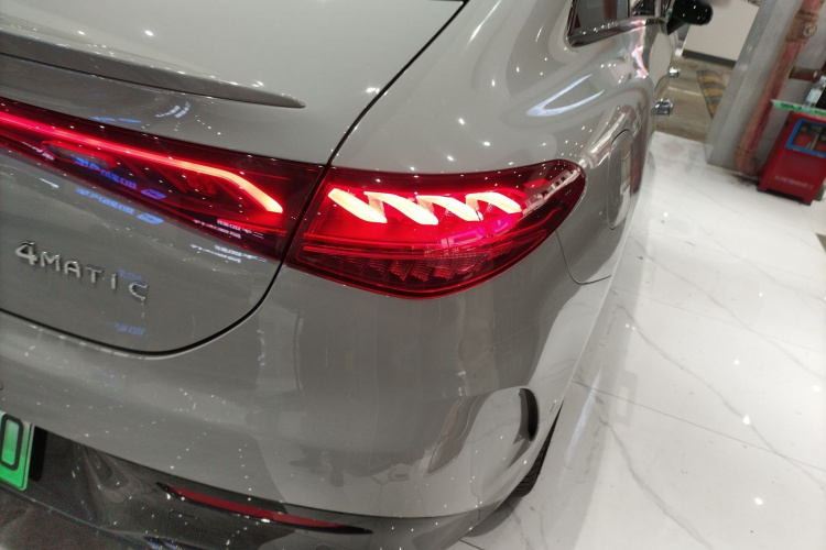 奔驰EQE 2022款 350 先型特别版车身外观6001