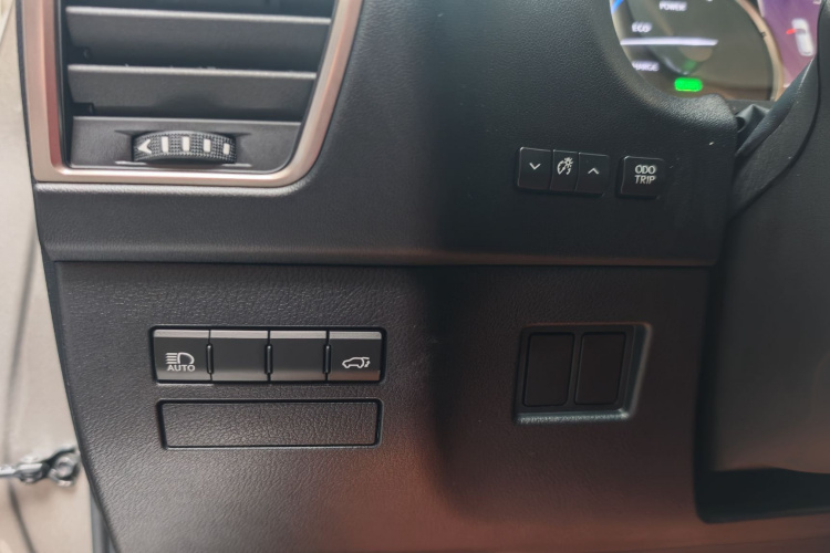 雷克萨斯NX 2020款 300h 前驱 锋尚版 国VI局部细节9008