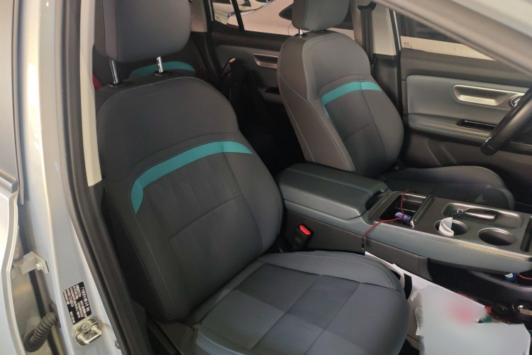 埃安 AION Y 2023款 Younger局部细节41