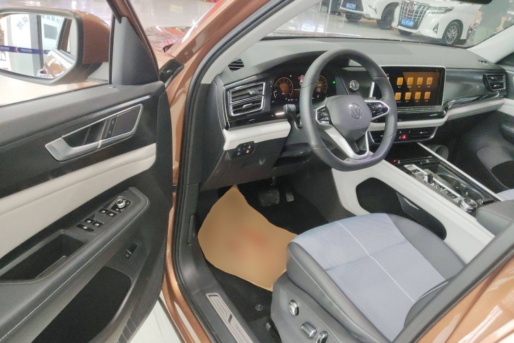 大众 途昂 2021款 380TSI 四驱豪华版中控内饰7003