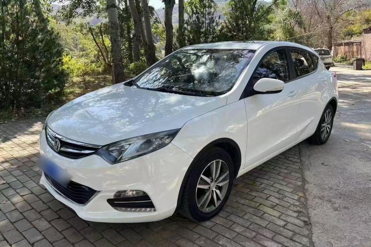 长安 逸动 2016款 XT 1.6L 自动俊酷型车身外观1