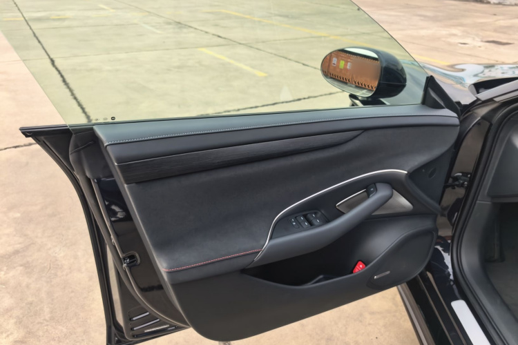 小米汽车 小米SU7 2024款 后驱超长续航高阶智驾Pro版中控内饰7002