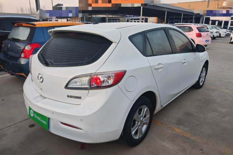 马自达3星骋 2015款 两厢 1.6L 自动精英型车身外观7