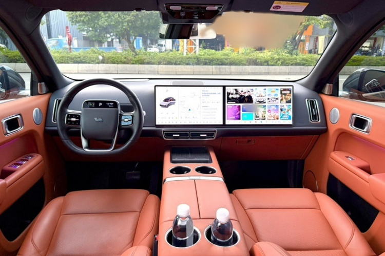 理想汽车 理想L9 2022款 Max中控内饰7002