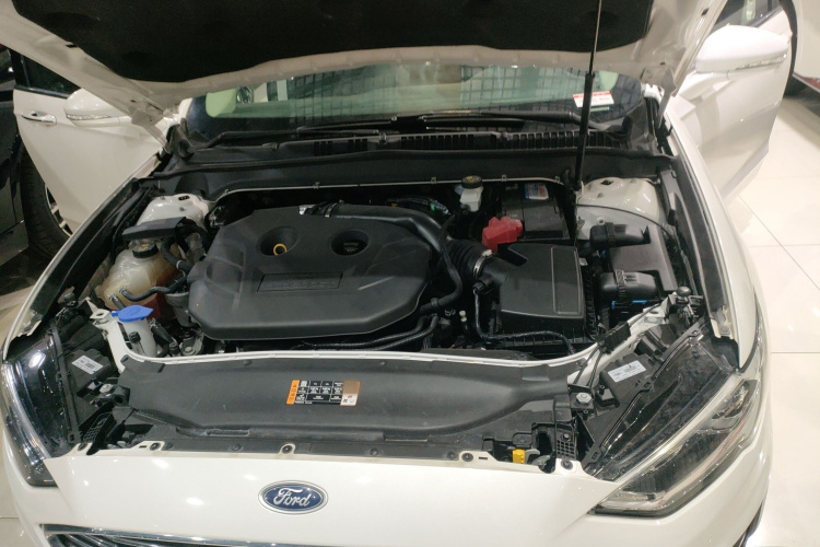 福特 蒙迪欧 2018款 EcoBoost 200 智控豪华型 国VI机舱底盘24