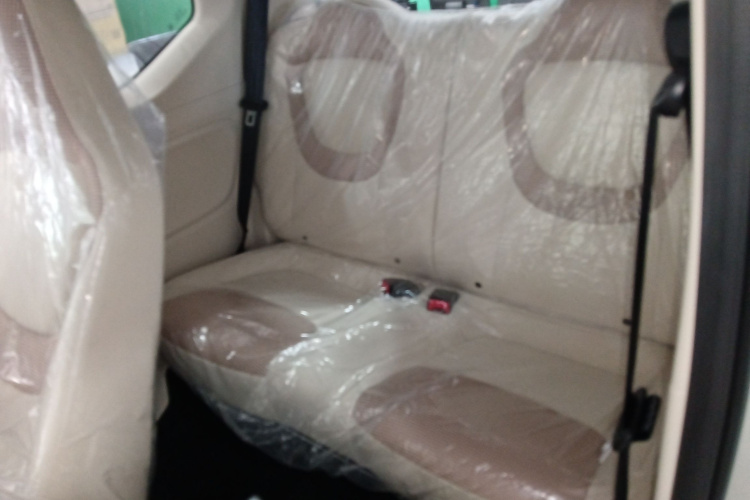 五菱汽车 宏光MINIEV 2024款 第三代 215km 青春版中控内饰21