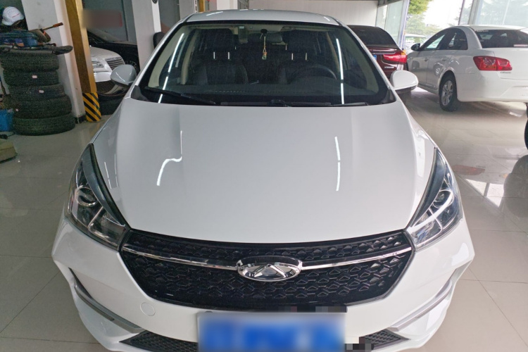 奇瑞 艾瑞泽5 2019款 1.5L CVT青春版 国V车身外观2