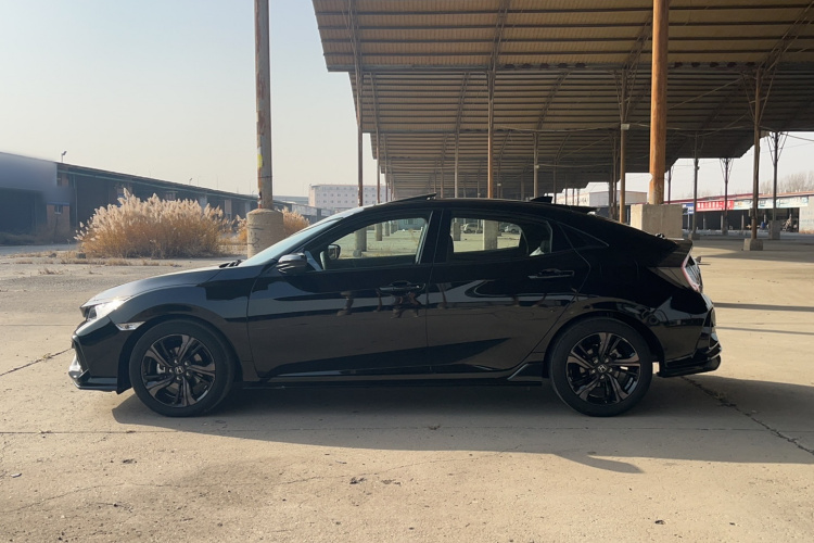 本田 思域 2021款 HATCHBACK 220TURBO CVT潮酷控车身外观6004