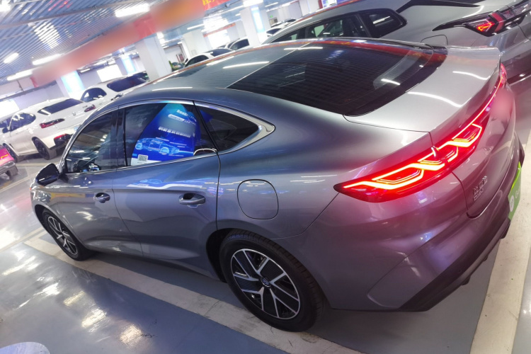 比亚迪 秦L 2024款 DM-i 120KM领先型车身外观6003