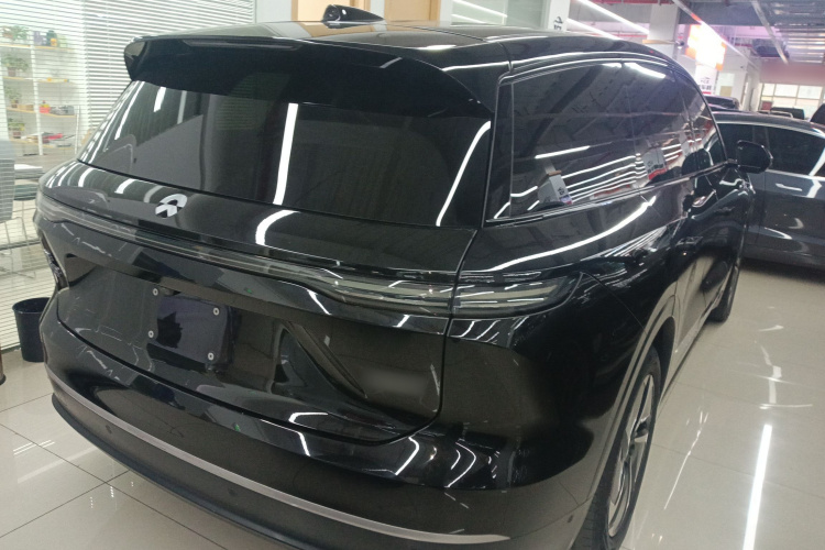 蔚来ES8 2023款 75kWh 行政版车身外观7