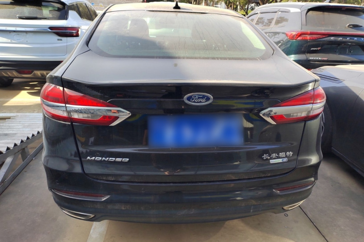 福特 蒙迪欧 2018款 EcoBoost 180 智控时尚型 国V车身外观6