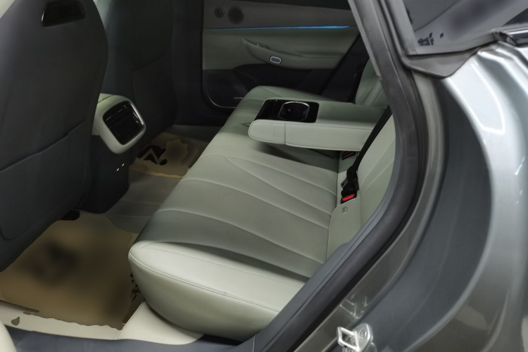 星途 星纪元 ES 2025款 增程 Pro 高速辅助驾驶中控内饰21