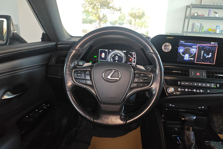 雷克萨斯ES 2021款 300h 卓越版局部细节13