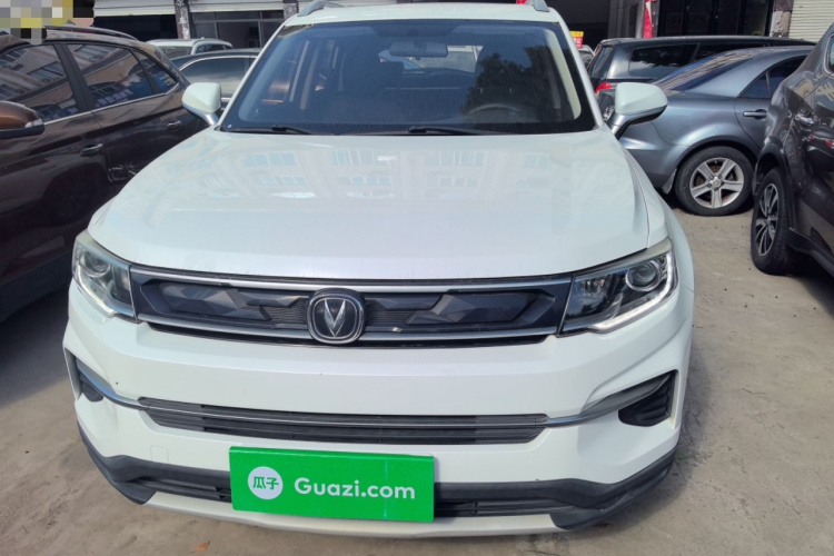 长安CS35PLUS 2019款 1.6L 手动畅联版车身外观2