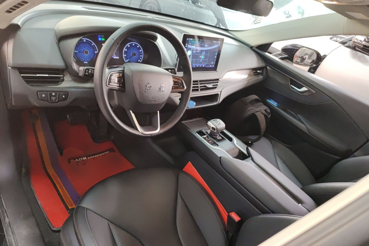 红旗E-QM5 2022款 431km 充电乐享版中控内饰12