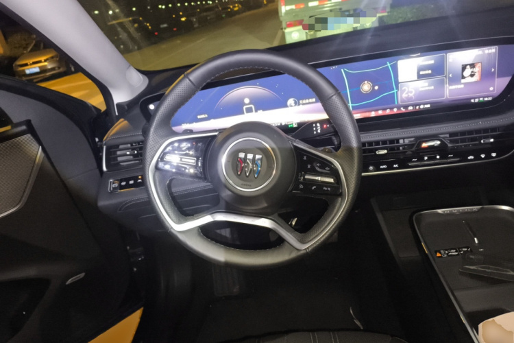 别克 君越 2023款 艾维亚版中控内饰13