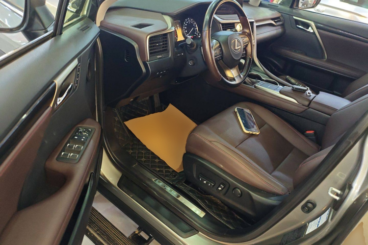 雷克萨斯RX 2020款 改款 300 四驱典雅版中控内饰7003