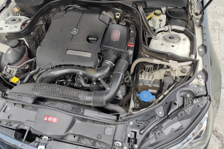 奔驰E级 2015款 E 260 L 运动豪华型局部细节9007