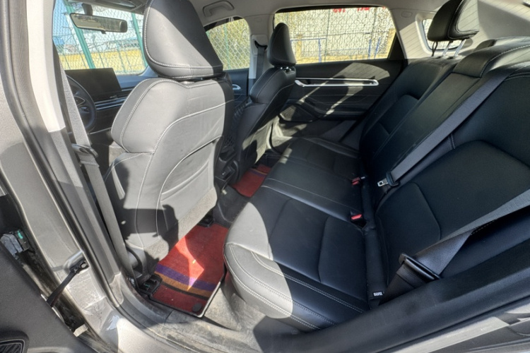 吉利汽车 帝豪 2025款 第4代 1.5L 手动龙腾版中控内饰7002